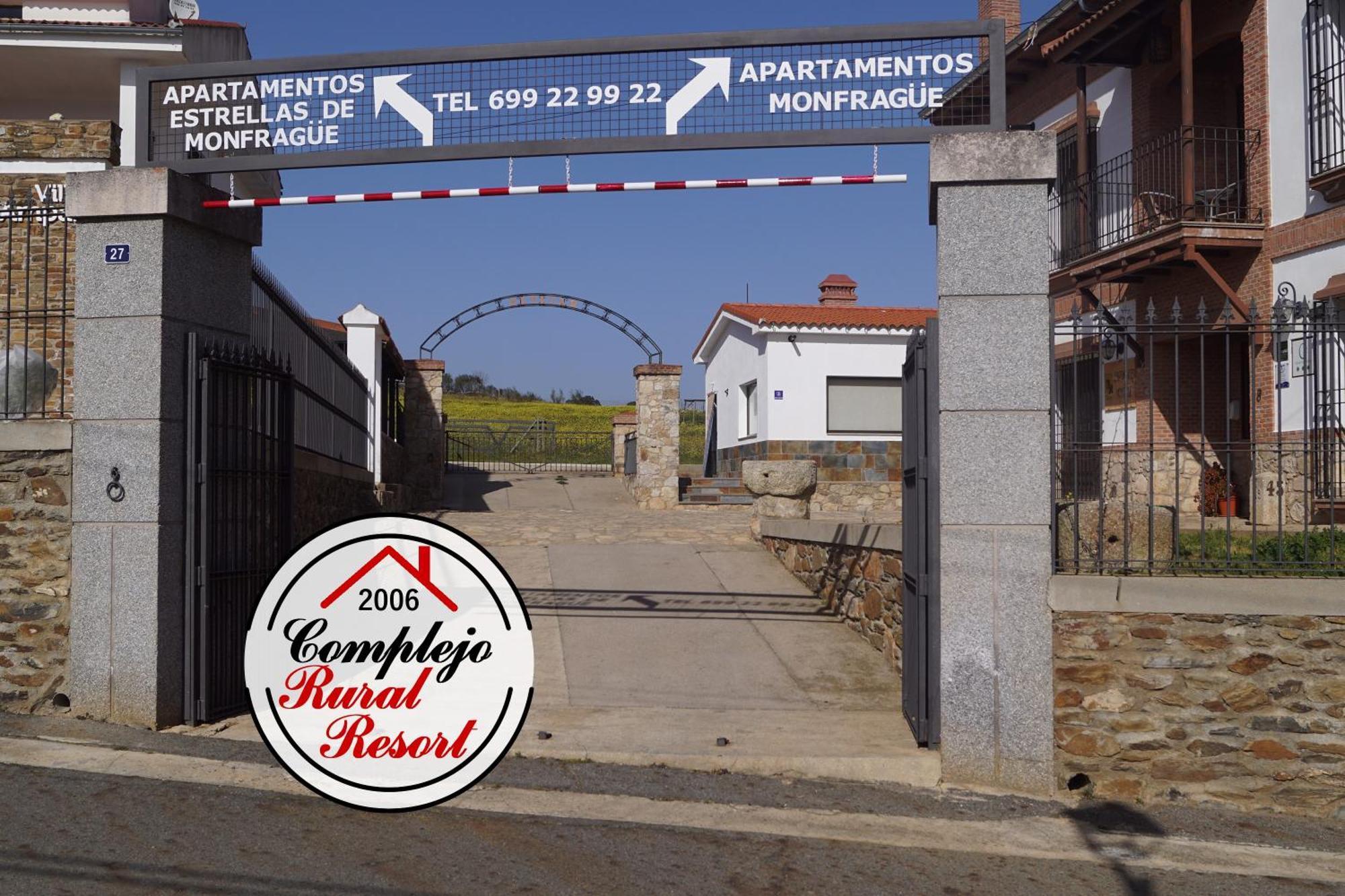 Apartamentos Estrellas De Monfraguee Torrejón el Rubio Eksteriør bilde