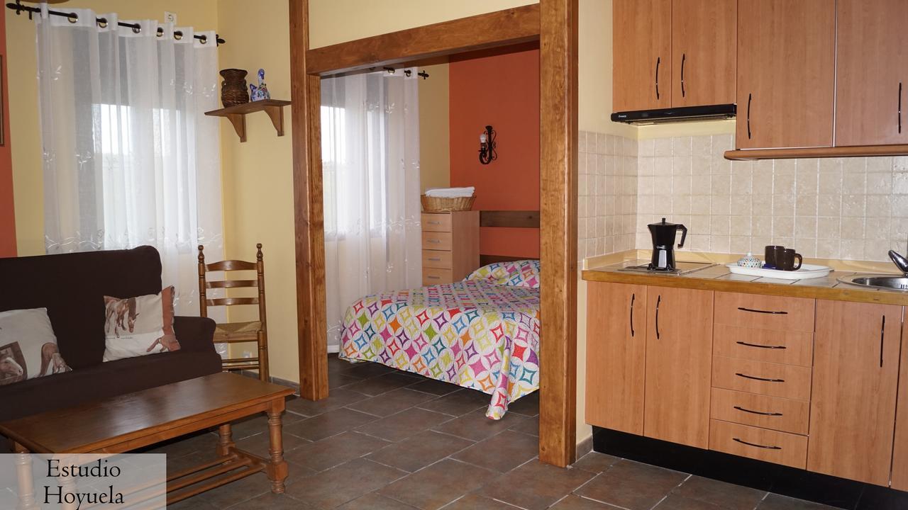 Apartamentos Estrellas De Monfraguee Torrejón el Rubio Eksteriør bilde